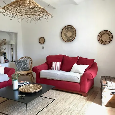 Historic Bastide With Private Pool In The Luberon *